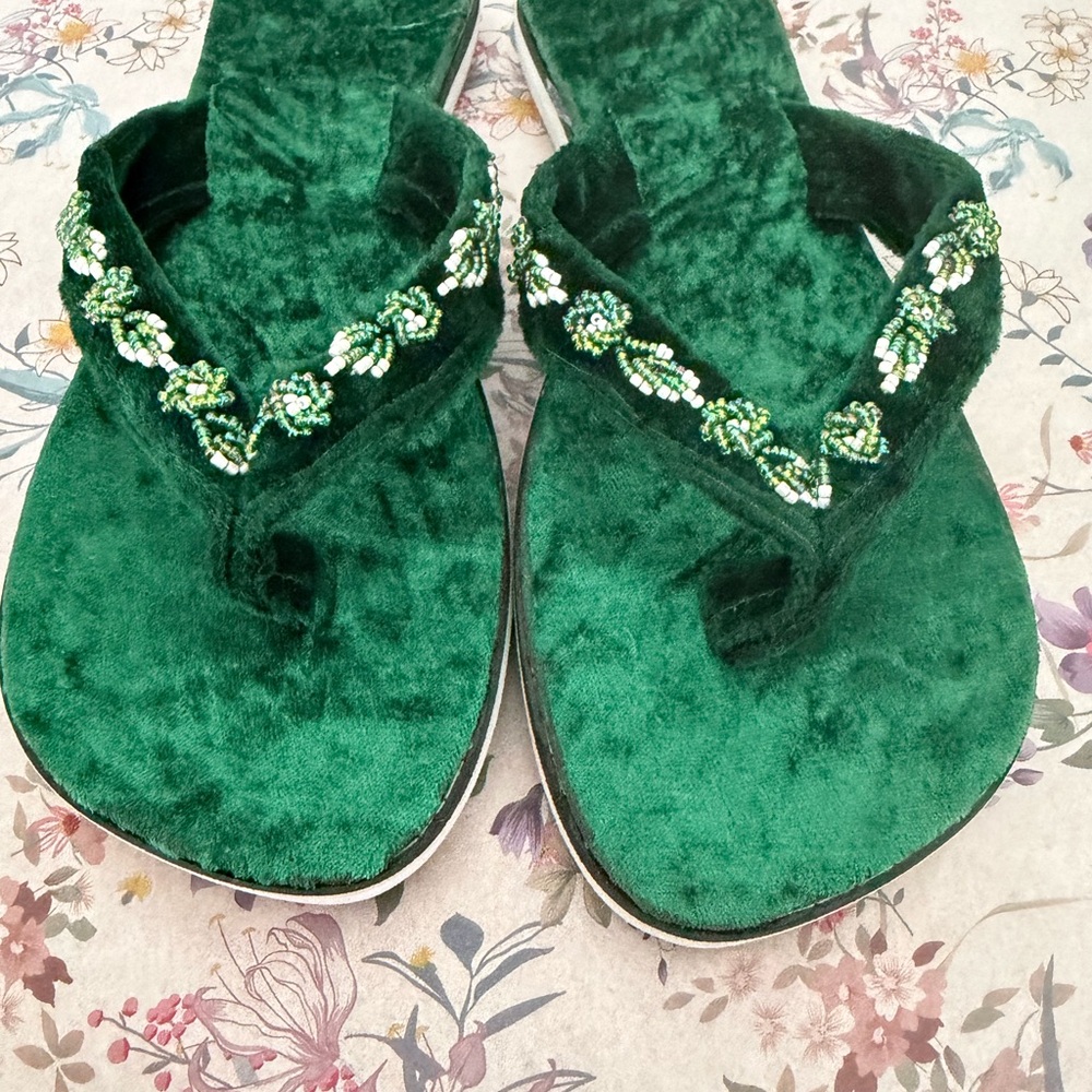 Green Alpombra Velvet Beaded Women's Sandals